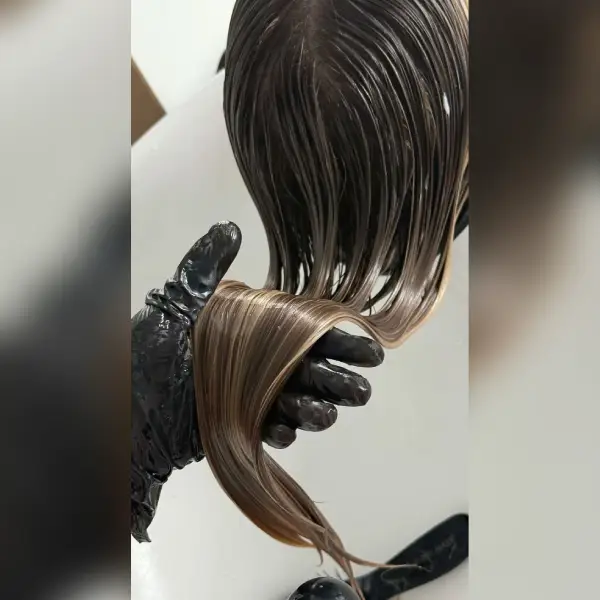 [cabelos molhados em tratamento]